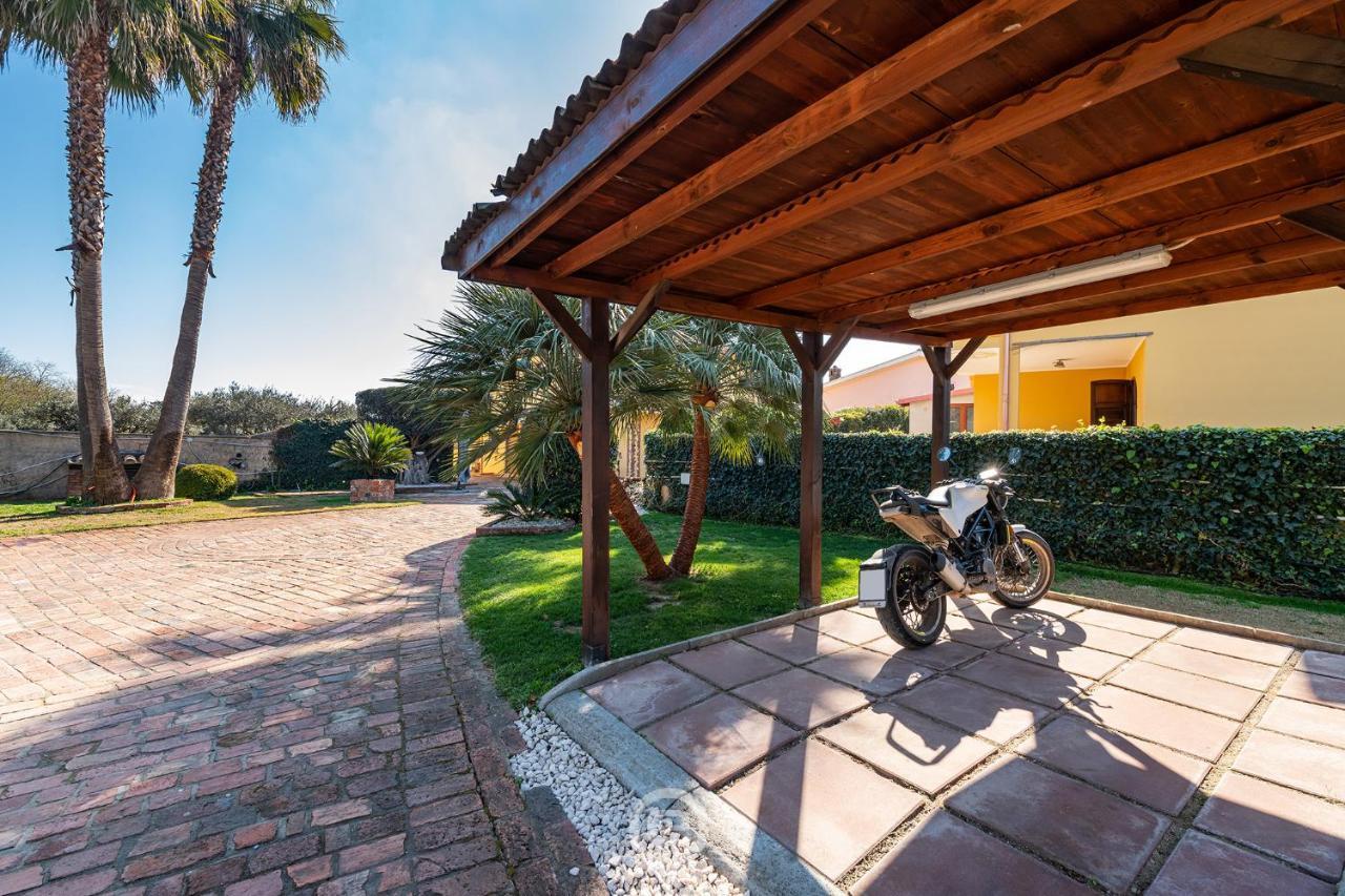 Villa Monica - Suites Iglesias Kültér fotó