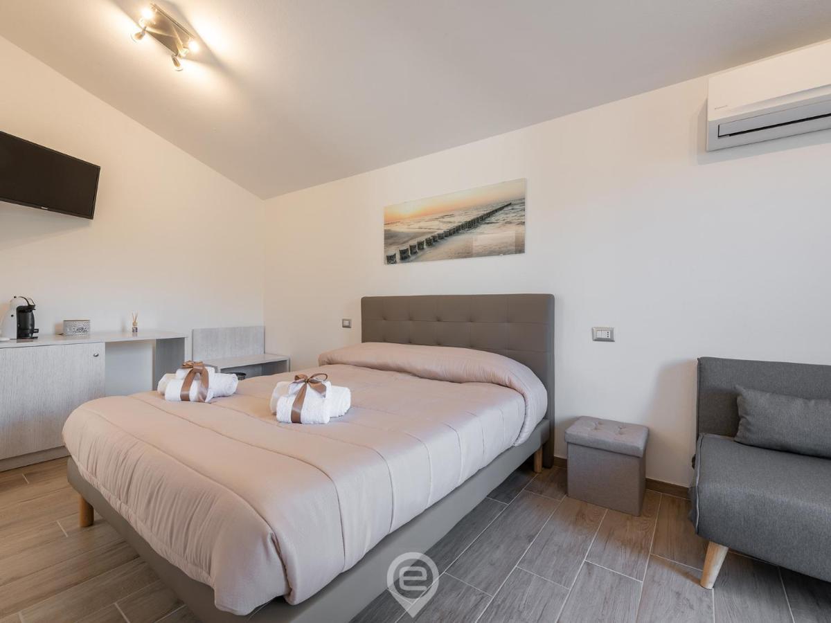 Villa Monica - Suites Iglesias Kültér fotó